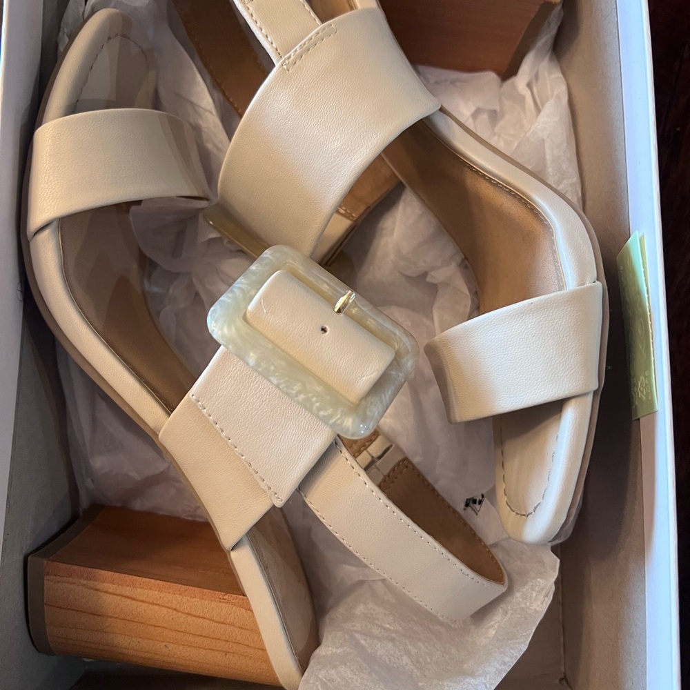 LC Lauren Conrad Cream Block Heel Sandals